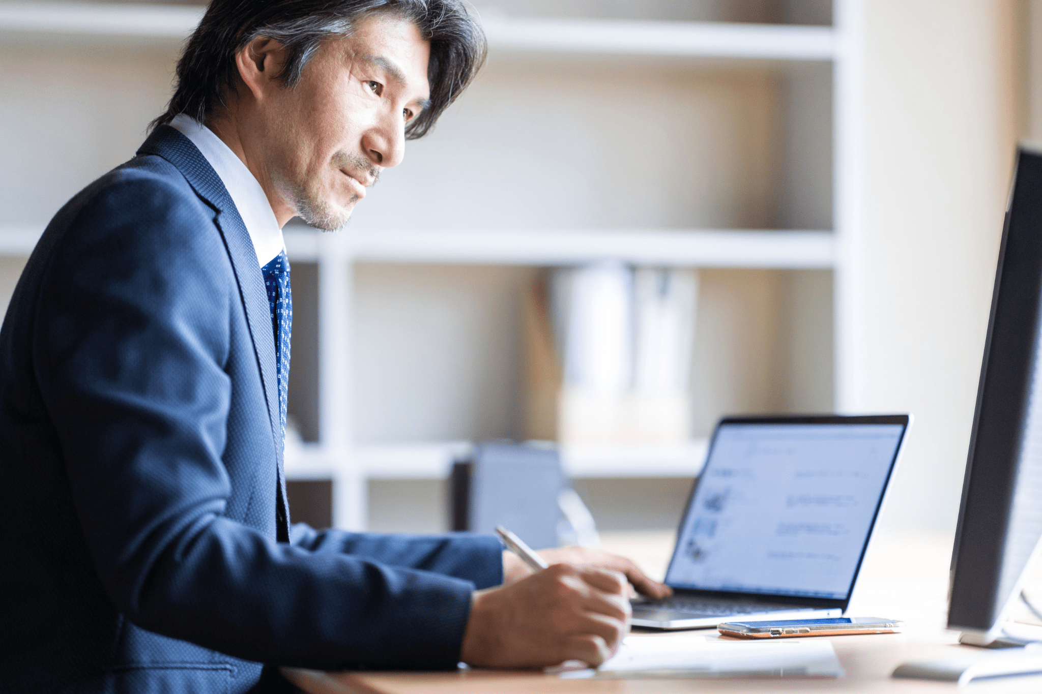 成果物の提供とともに社内担当者へスキルが移転していく様子