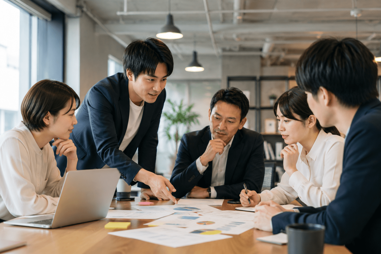 AI顧問と伴走しながら社内の業務課題を解決していくイメージ