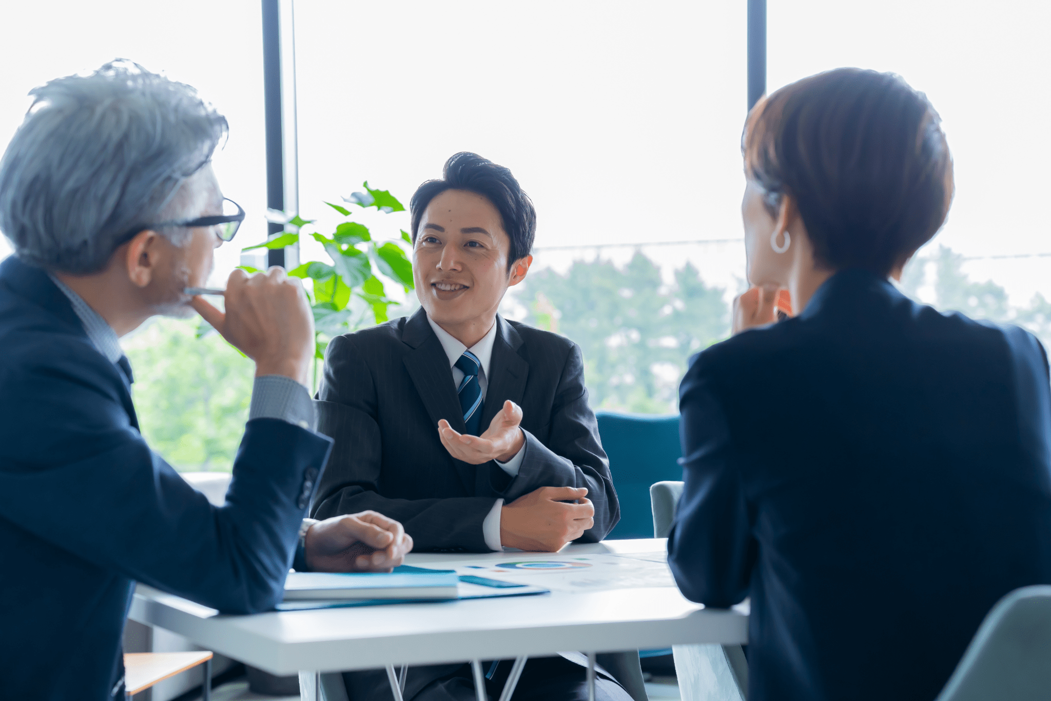 AI導入の企画・検証・運用フェーズとそれぞれの代表的な成果物