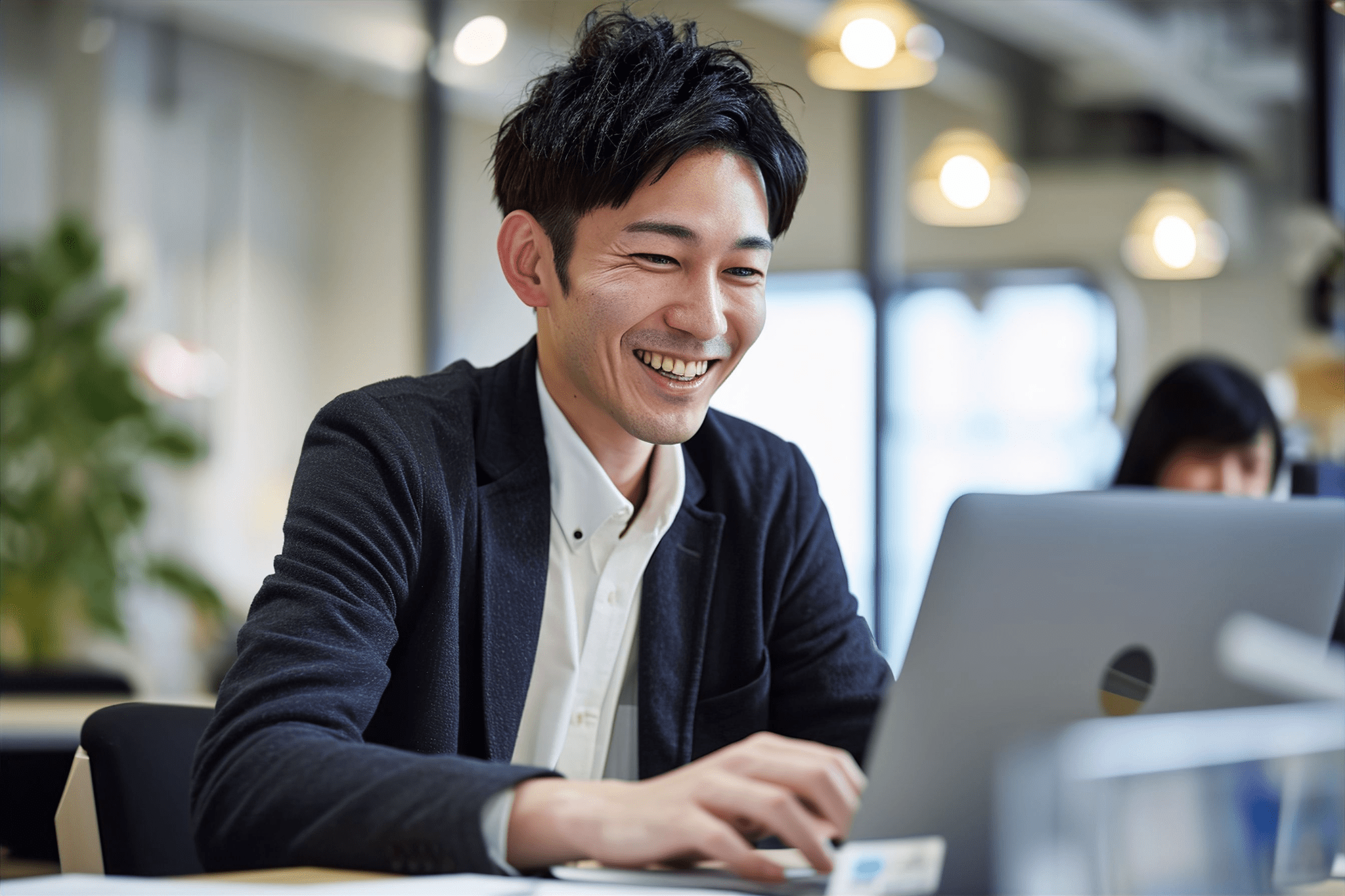 総務部門の多岐にわたる業務課題と、それを整理・効率化するAIの概念図